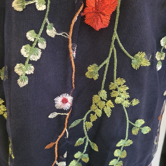 156B. NWT Highness Floral Embroidered Navy Blue Top/Dress - Size XL - Picture 5 of 7